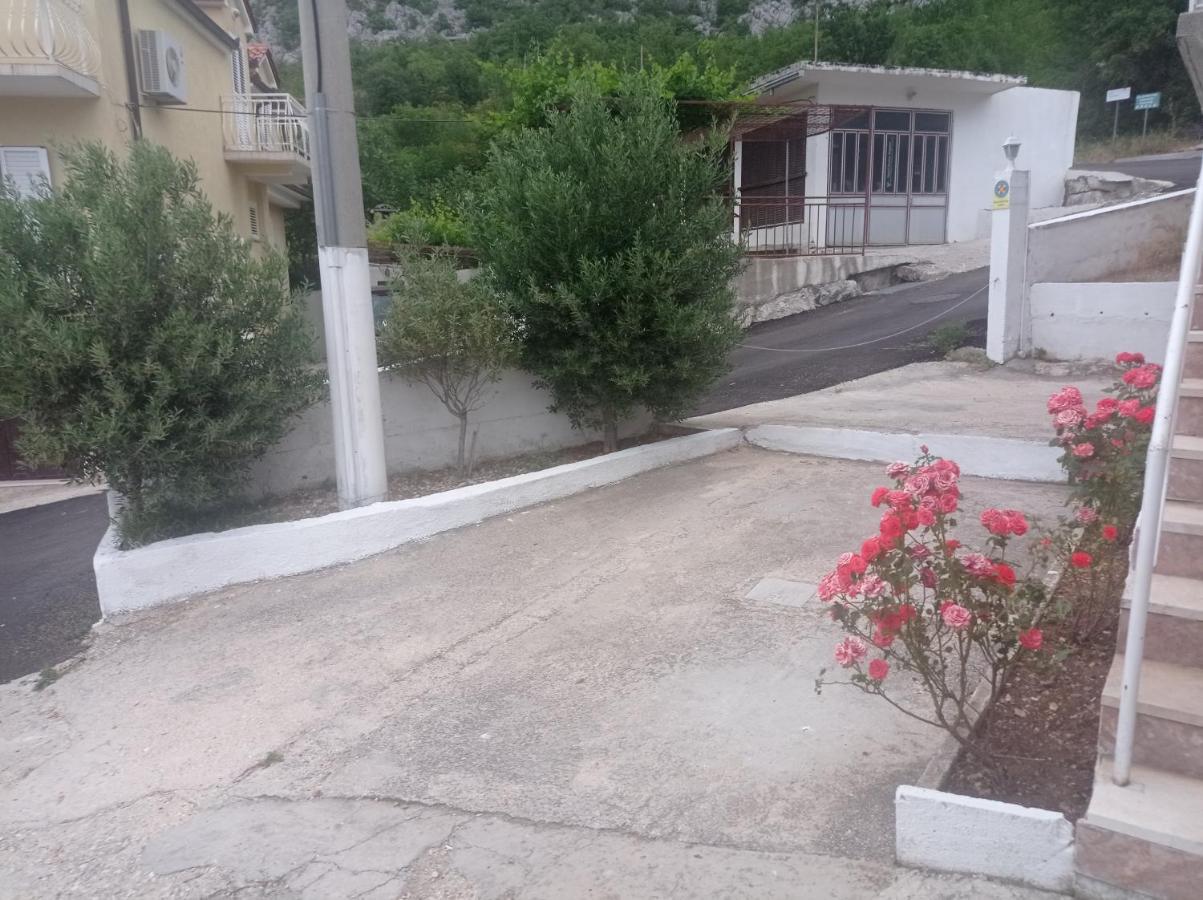 Holiday Home Horizonte With Jacuzzi Gornja Brela Εξωτερικό φωτογραφία