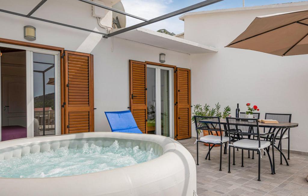 Holiday Home Horizonte With Jacuzzi Gornja Brela Εξωτερικό φωτογραφία
