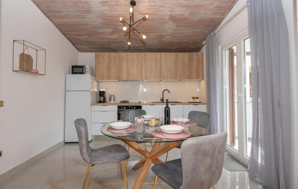 Holiday Home Horizonte With Jacuzzi Gornja Brela Εξωτερικό φωτογραφία